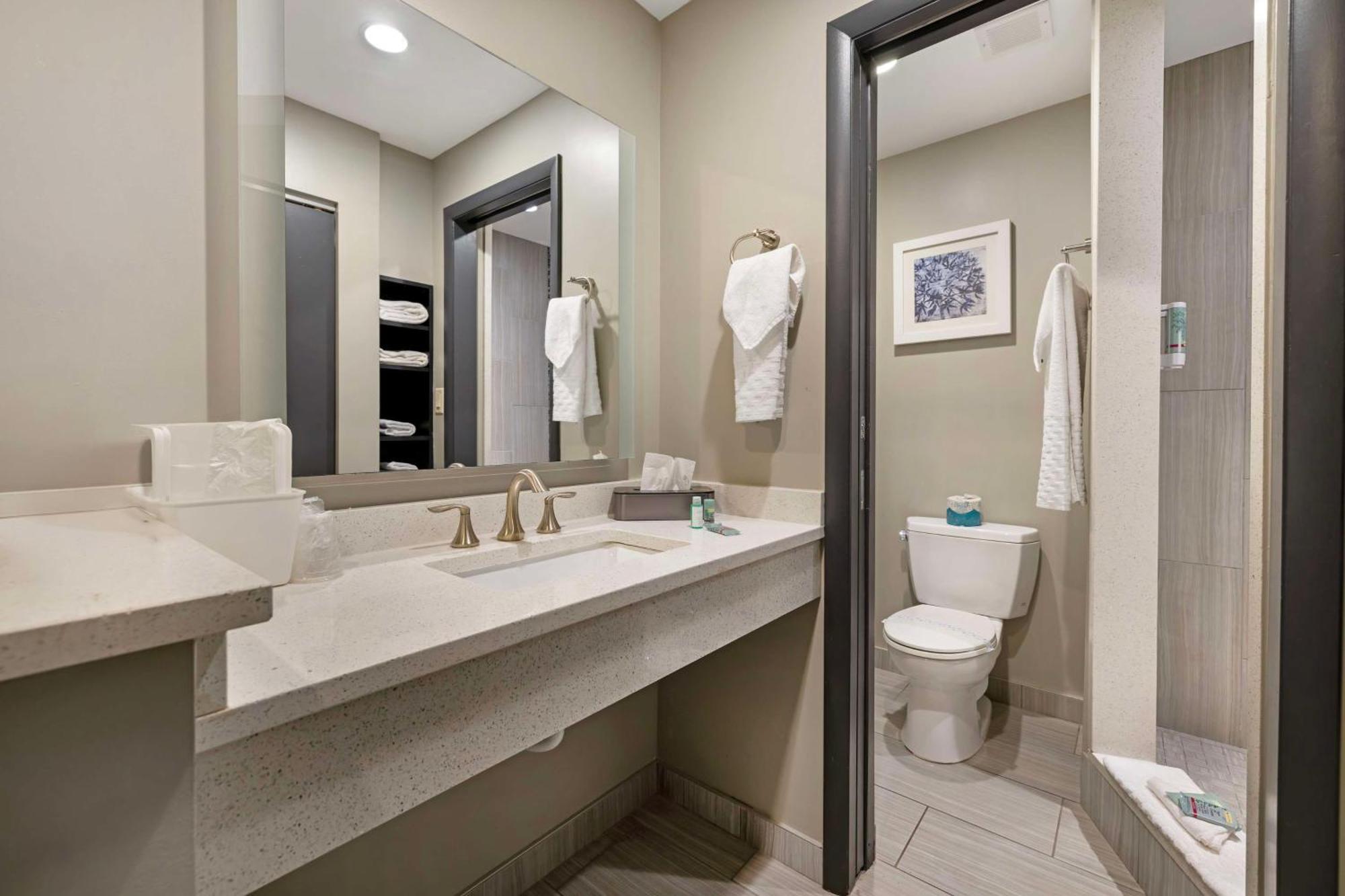 Best Western On The Avenue Buffalo Extérieur photo