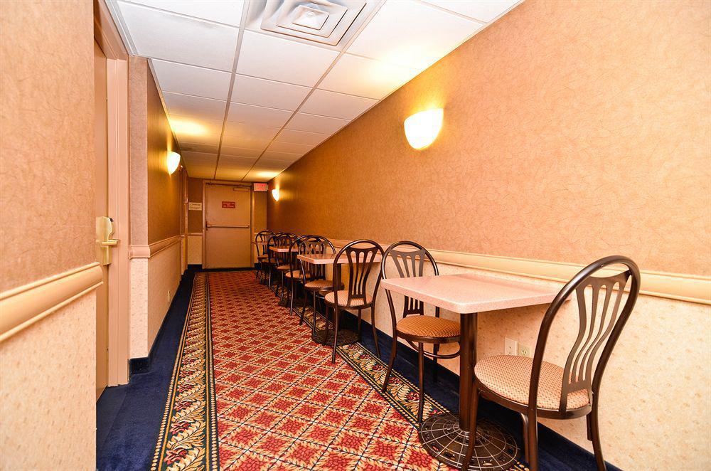 Best Western On The Avenue Buffalo Restaurant photo